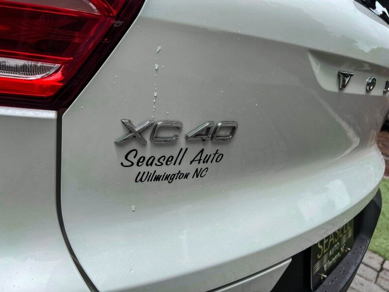 2021 Volvo XC40 Momentum Wilmington NC