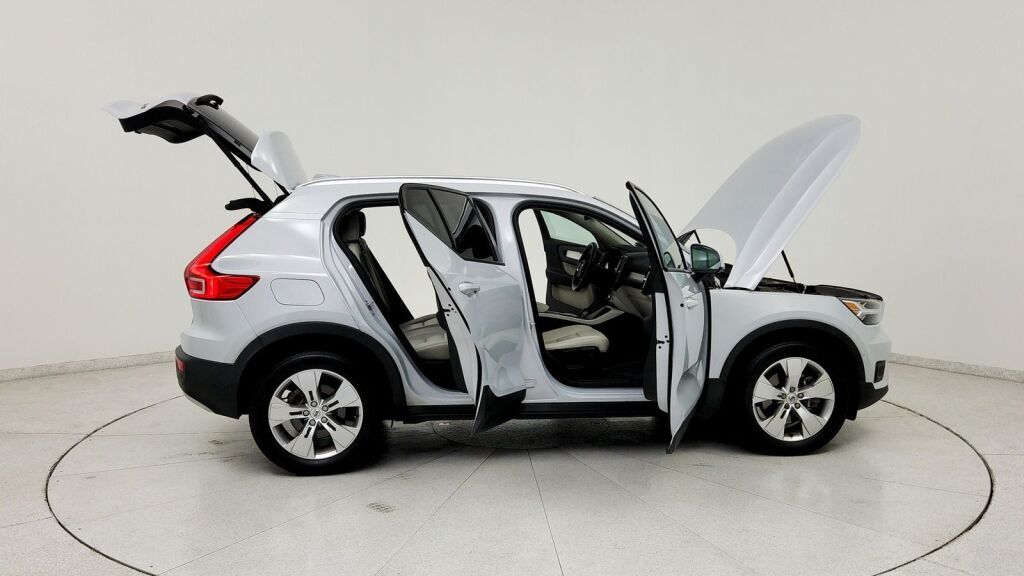 2021 Volvo XC40 Momentum Laurel MD
