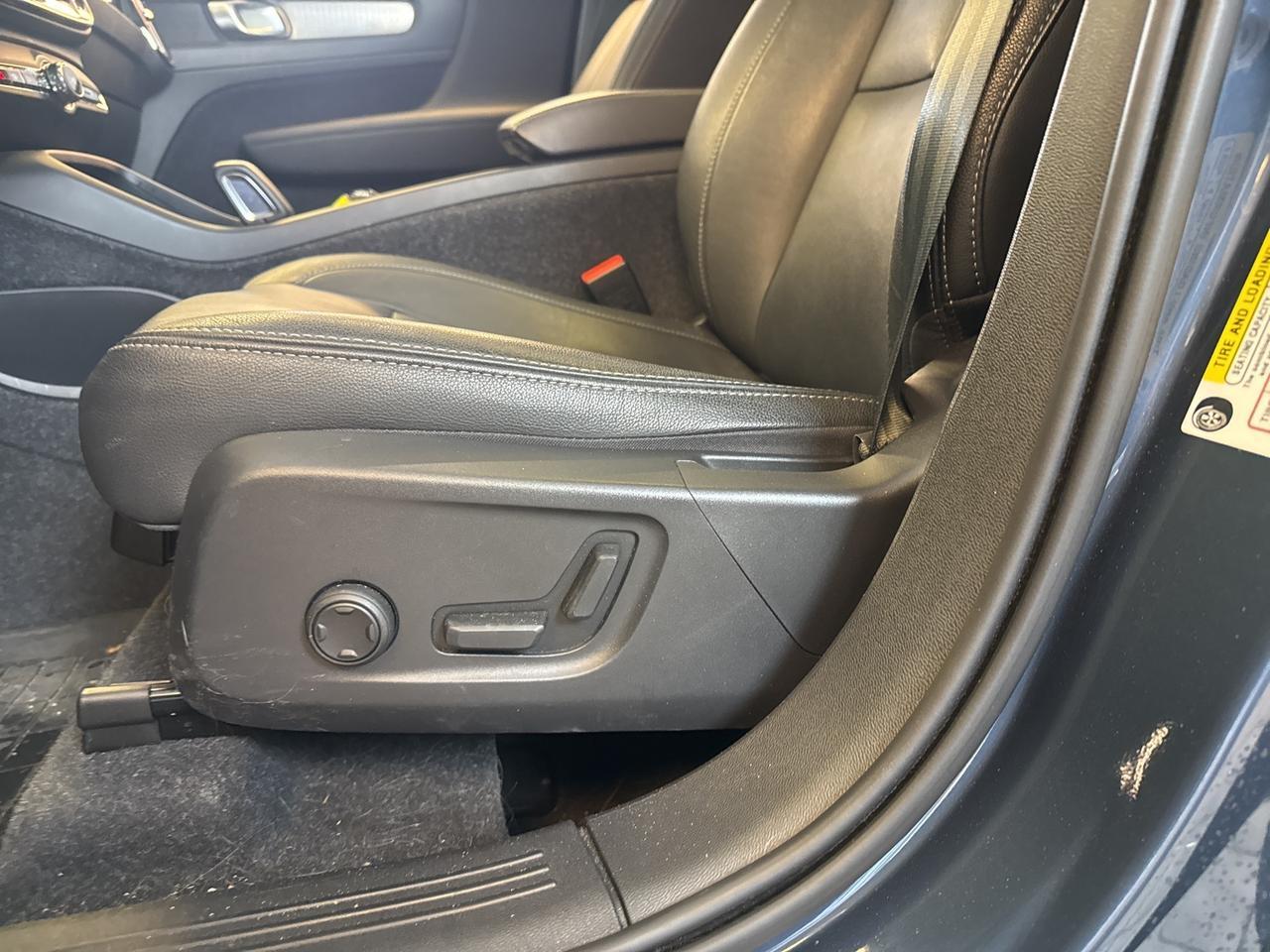 2021 Volvo XC40 Momentum Richmond VA