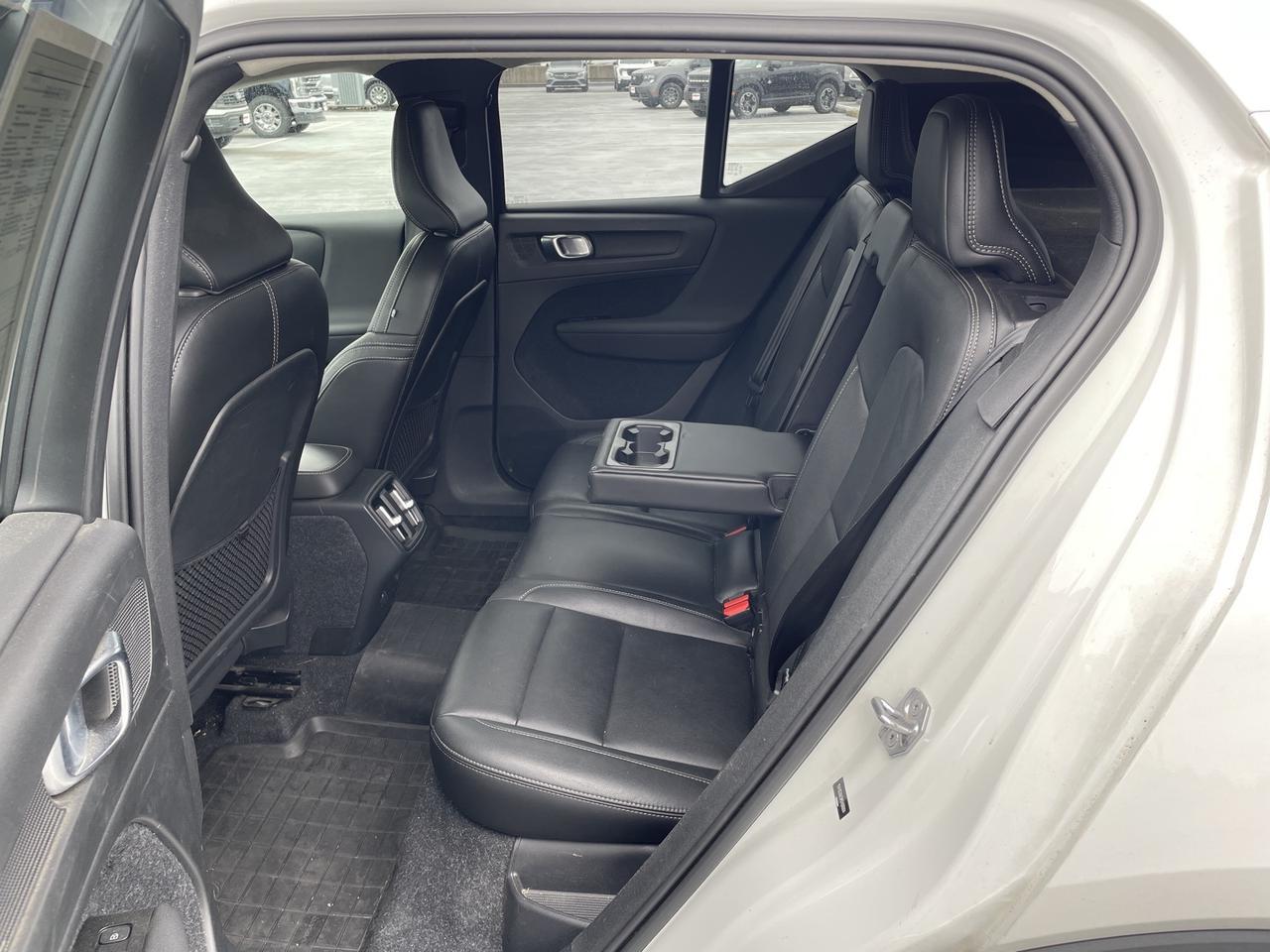 2021 Volvo XC40 Momentum Springfield VA