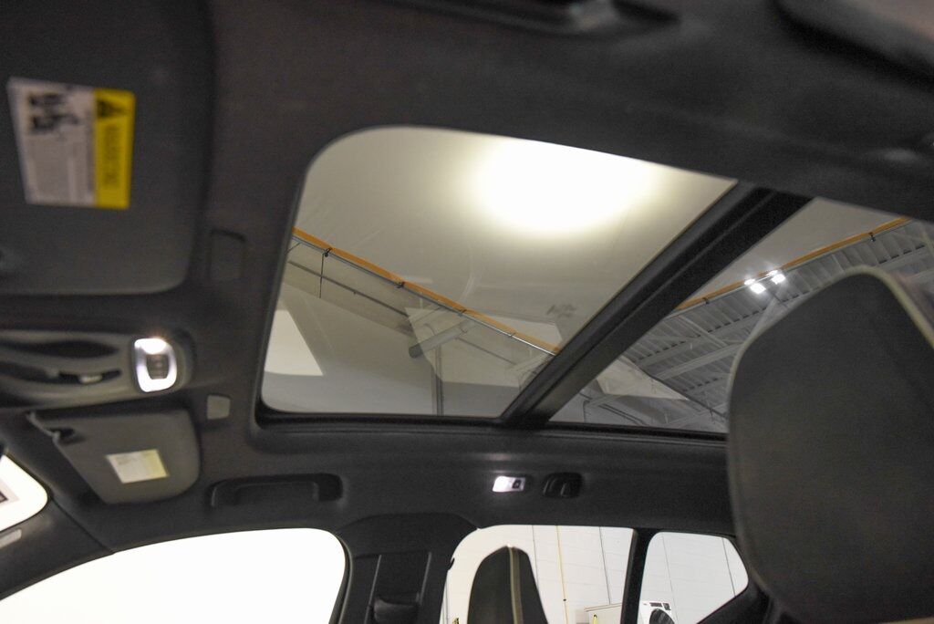 2021 Volvo XC40 R-Design Akron OH
