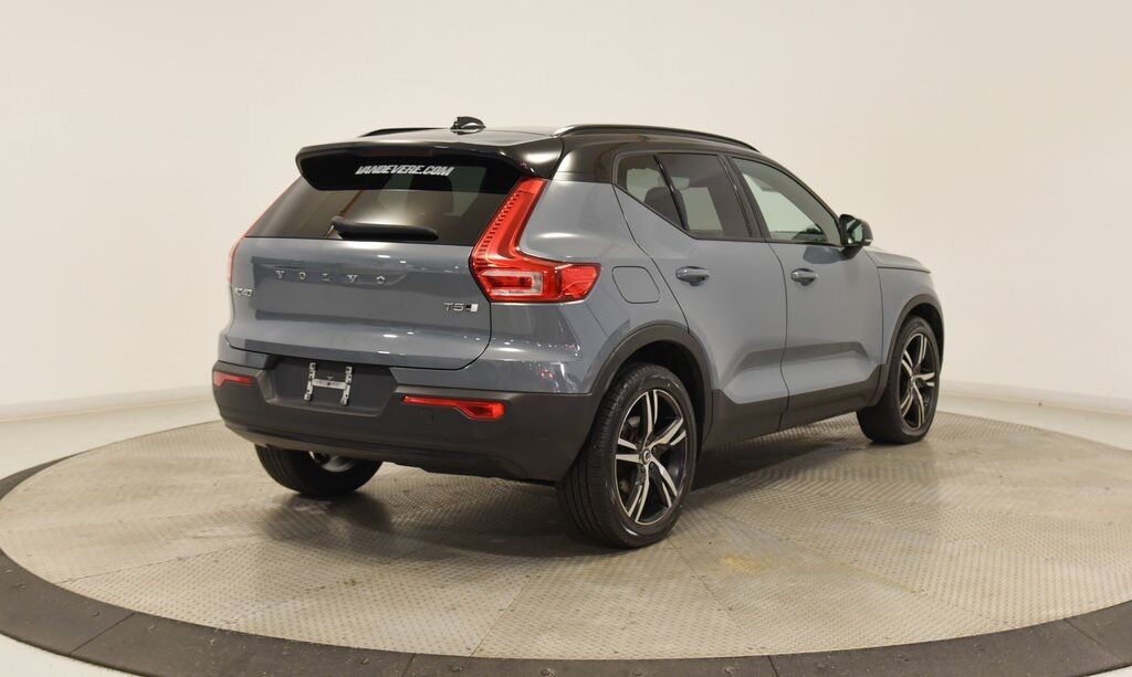 2021 Volvo XC40 R-Design Akron OH