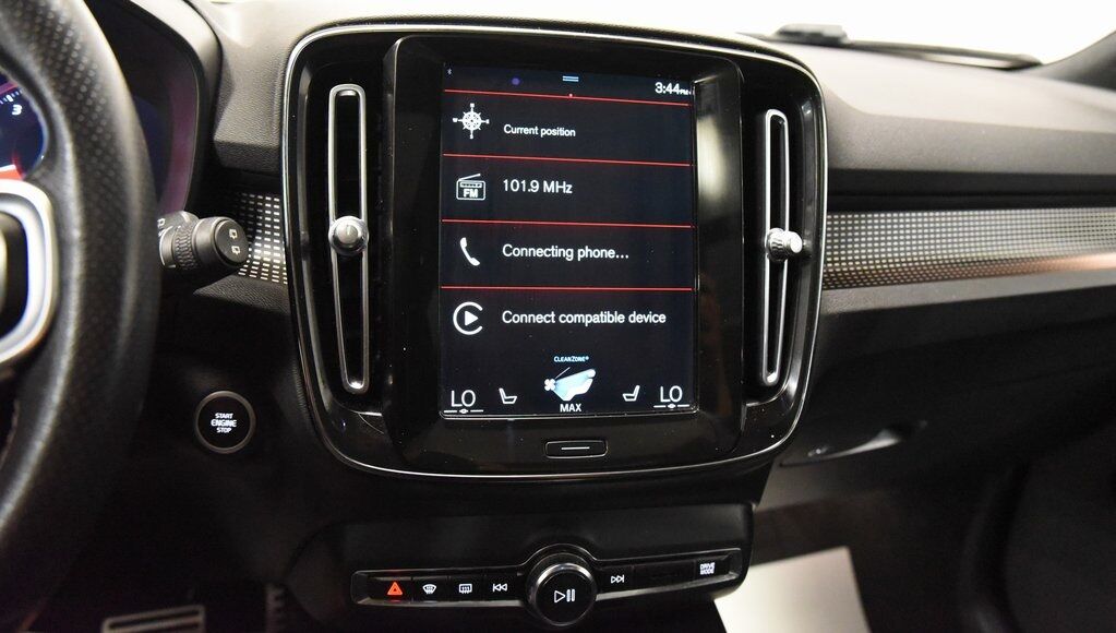 2021 Volvo XC40 R-Design Akron OH