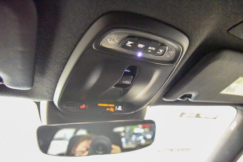 2021 Volvo XC40 R-Design Akron OH