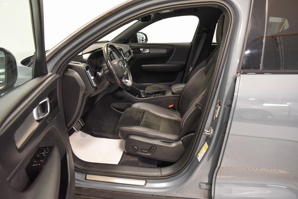 2021 Volvo XC40 R-Design Akron OH
