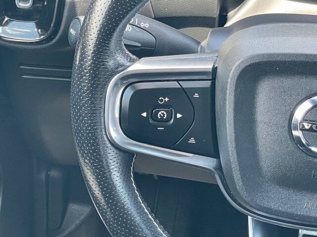 2021 Volvo XC40 R-Design Oak Ridge TN