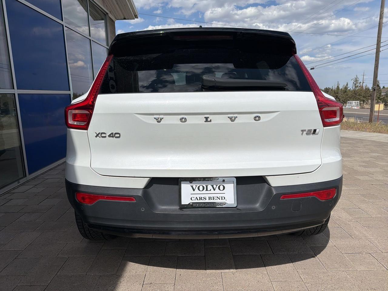 2021 Volvo XC40 R-Design Bend OR