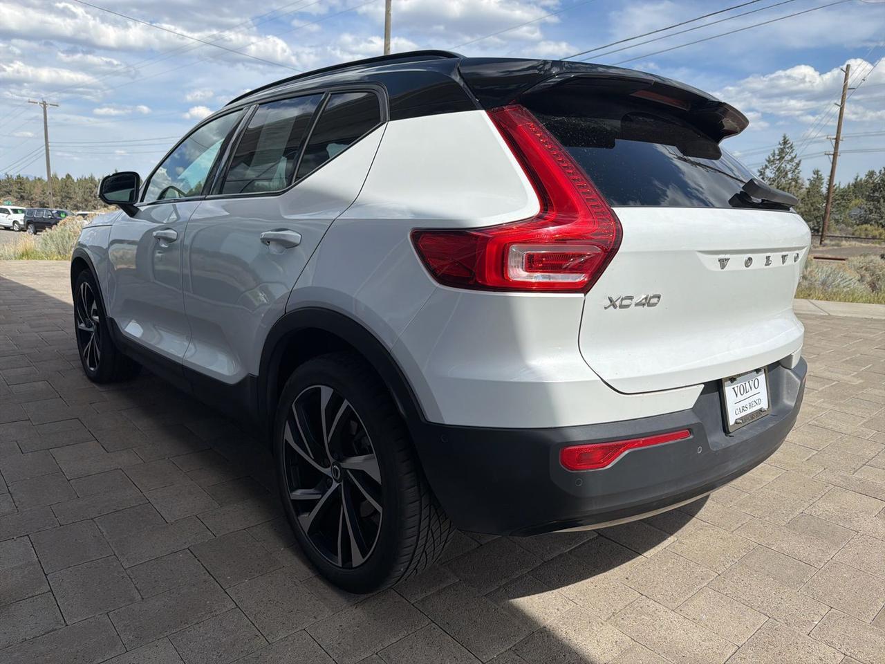 2021 Volvo XC40 R-Design Bend OR