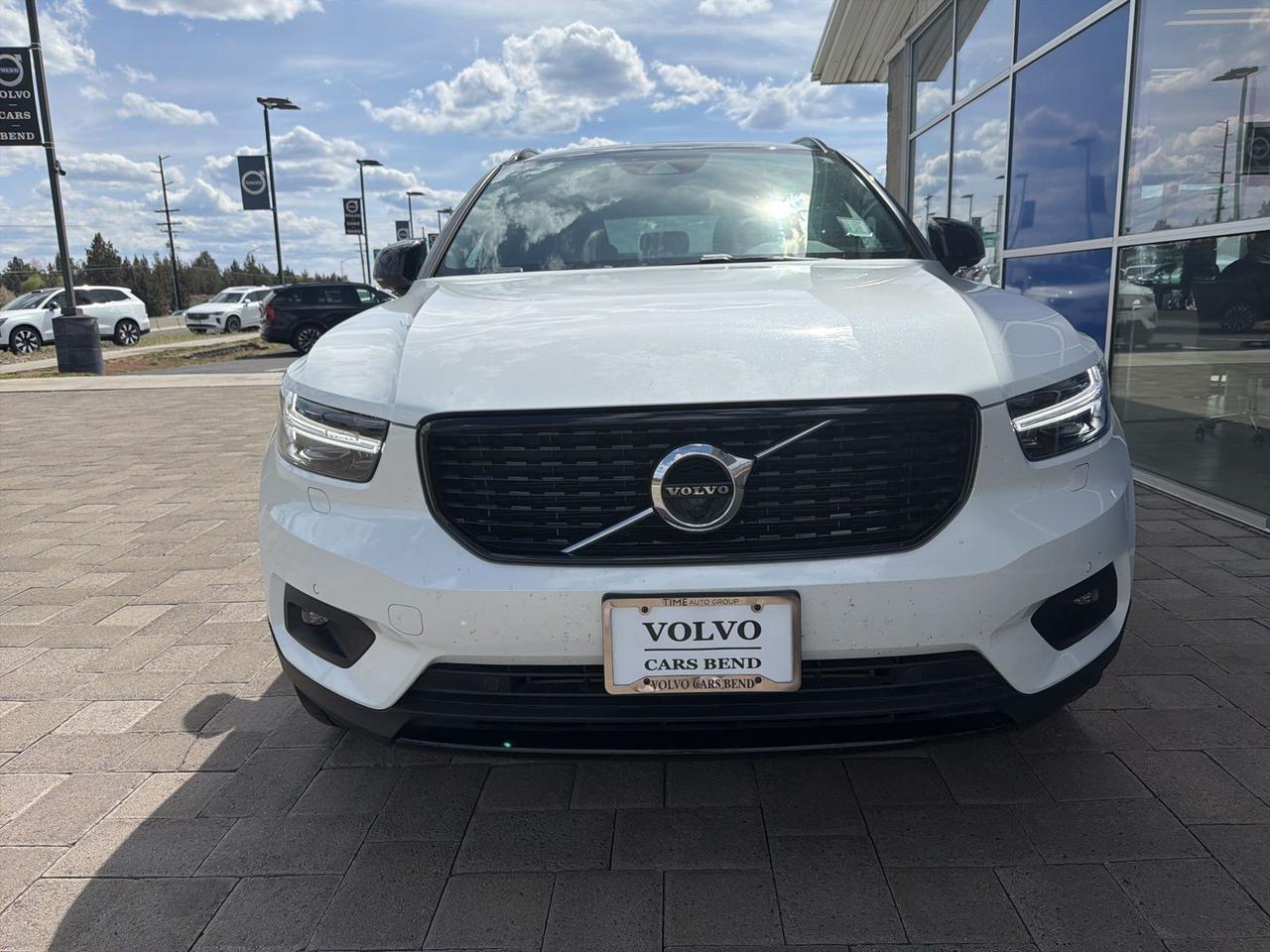 2021 Volvo XC40 R-Design Bend OR