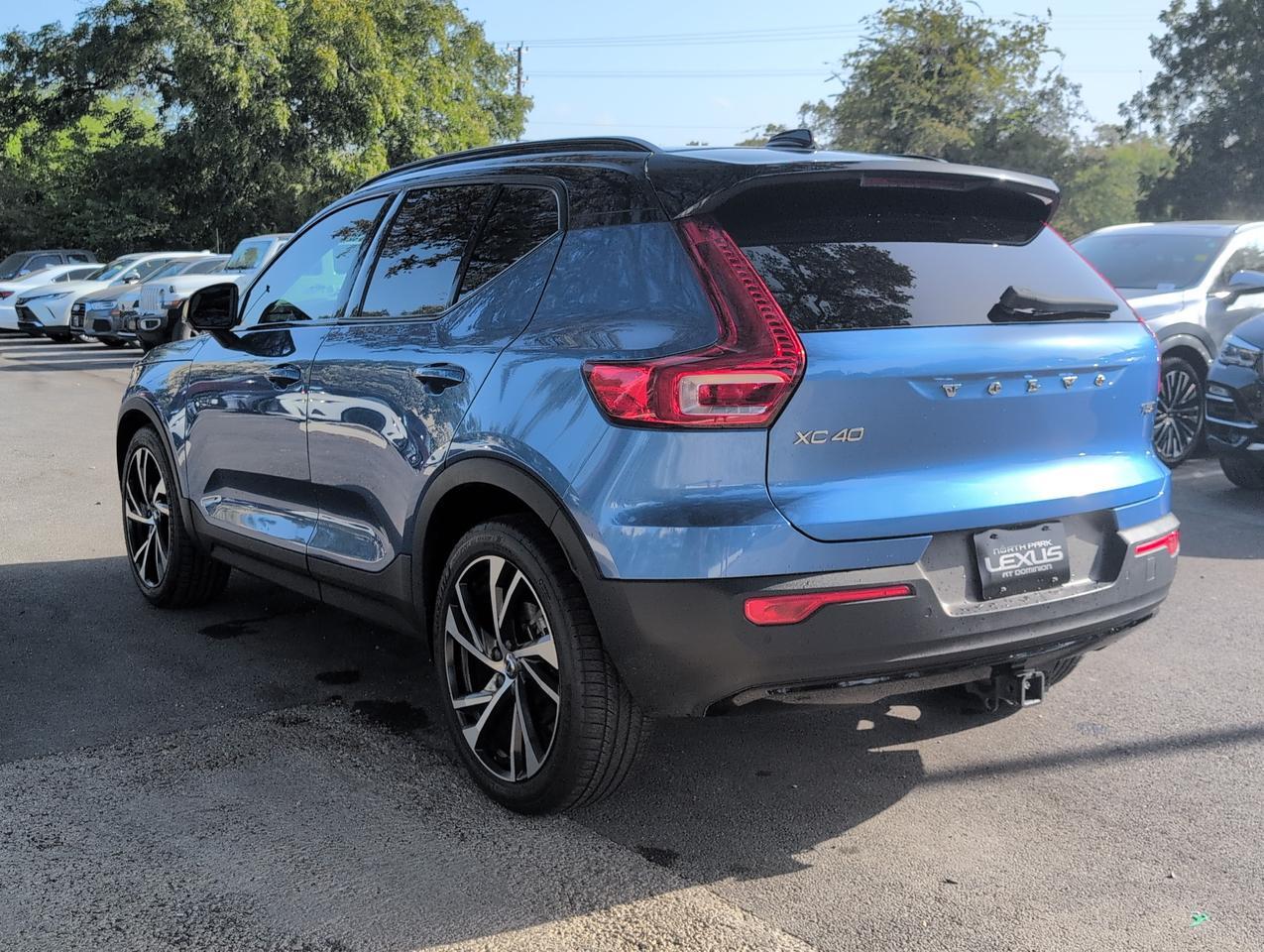 2021 Volvo XC40 R-Design
