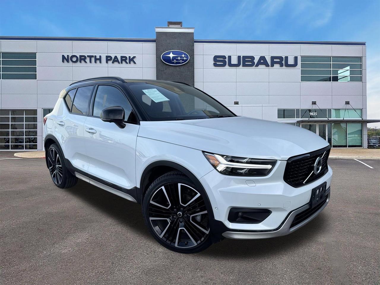 2021 Volvo XC40 R-Design