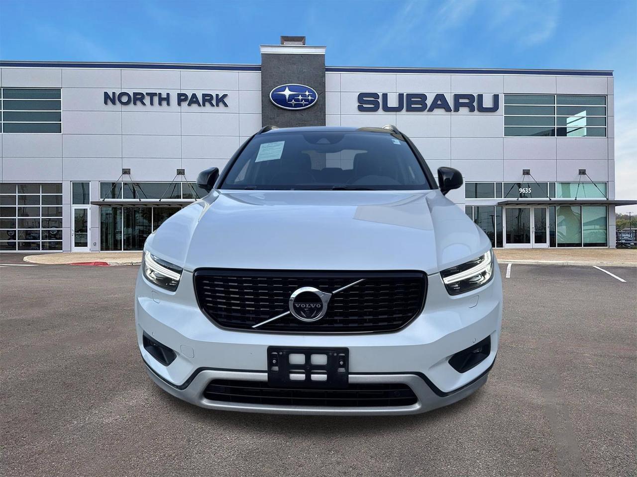 2021 Volvo XC40 R-Design