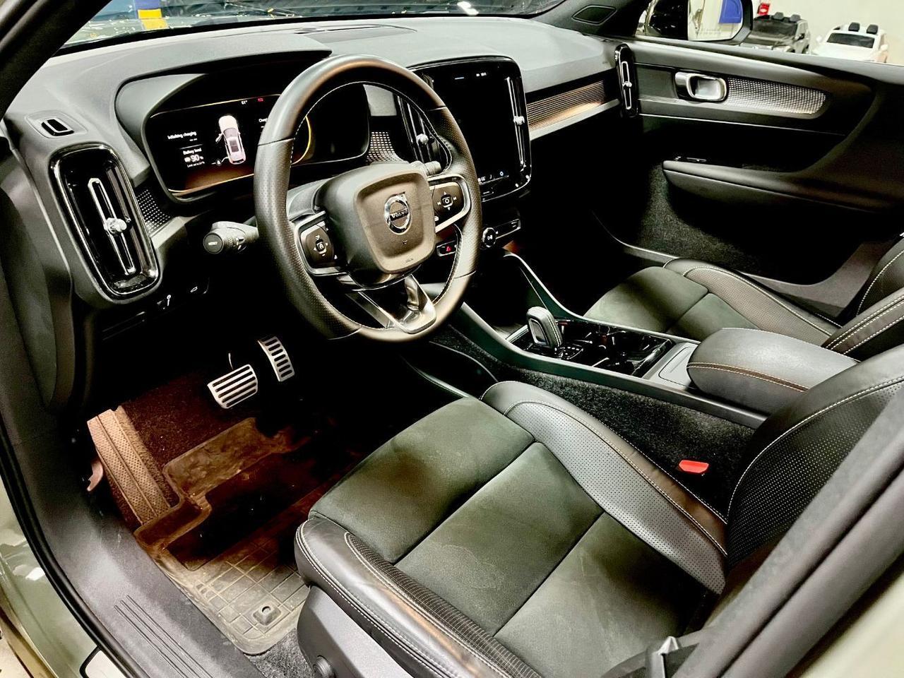 2021 Volvo XC40 Recharge P8 Twin Engine ULTIMATE w/Harman Kardon, Pilot Assist, 360 Cam, 4 Heated Seats & Wheel Portland OR