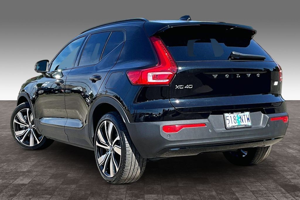 2021 Volvo XC40 Recharge Pure Electric P8 OR