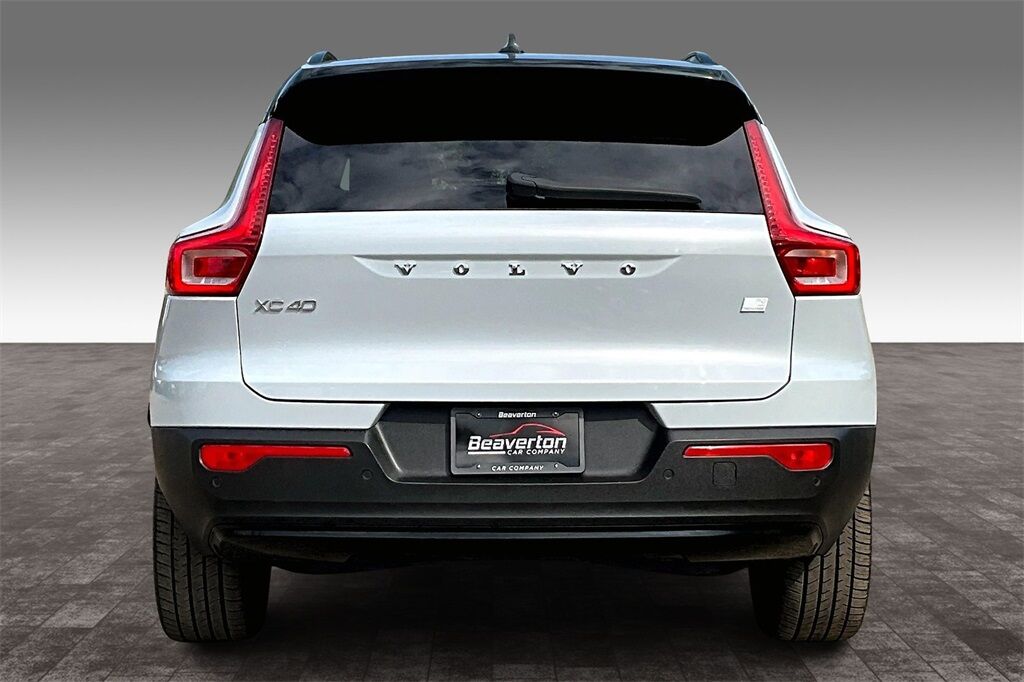 2021 Volvo XC40 Recharge Pure Electric P8 OR