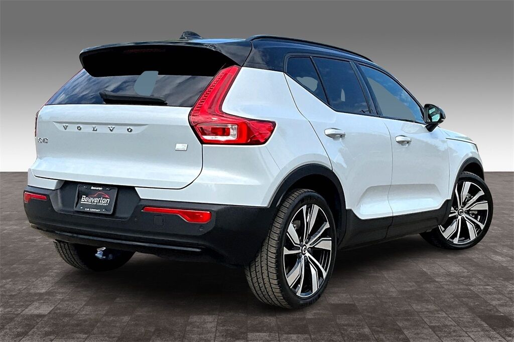 2021 Volvo XC40 Recharge Pure Electric P8 OR