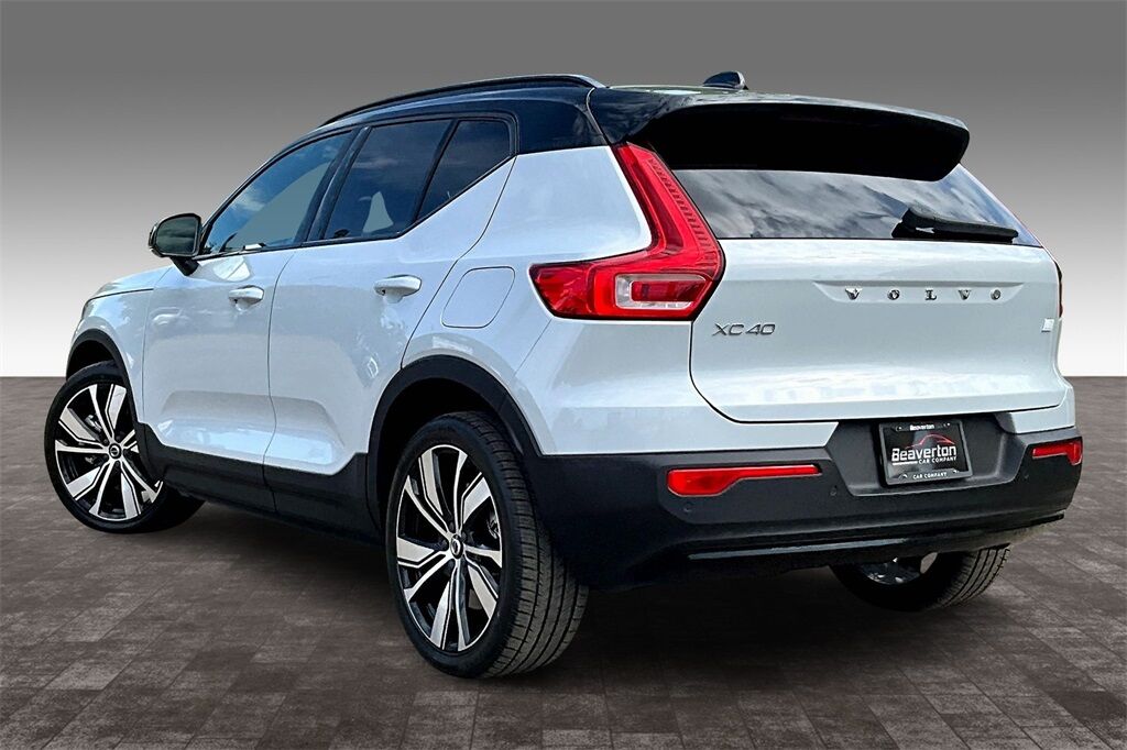 2021 Volvo XC40 Recharge Pure Electric P8 OR