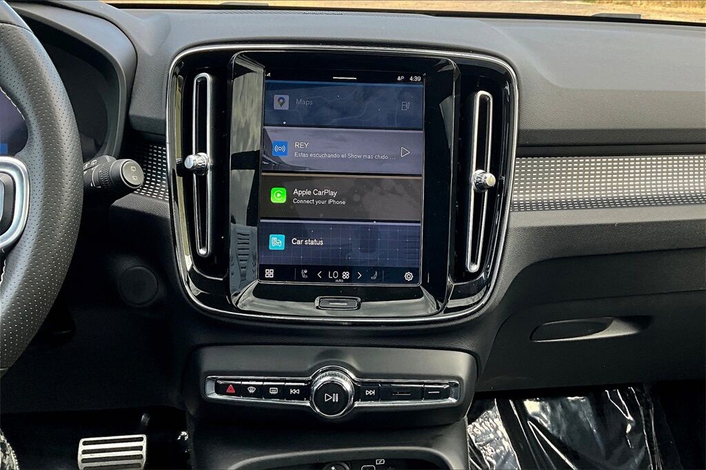 2021 Volvo XC40 Recharge Pure Electric P8 OR