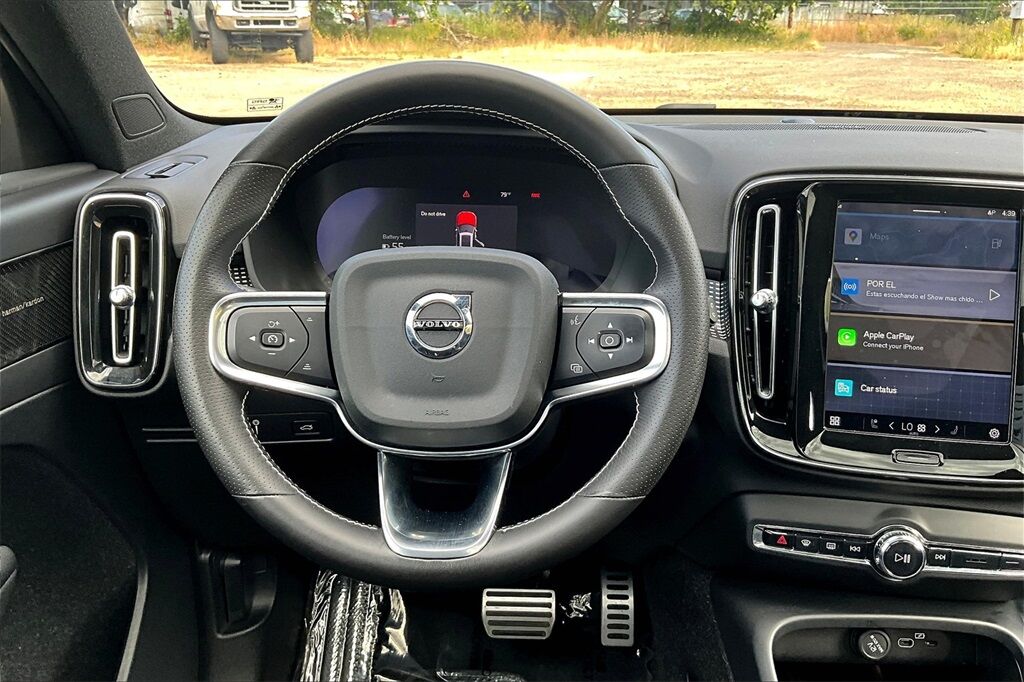 2021 Volvo XC40 Recharge Pure Electric P8 OR