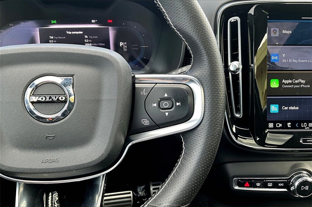 2021 Volvo XC40 Recharge Pure Electric P8 OR
