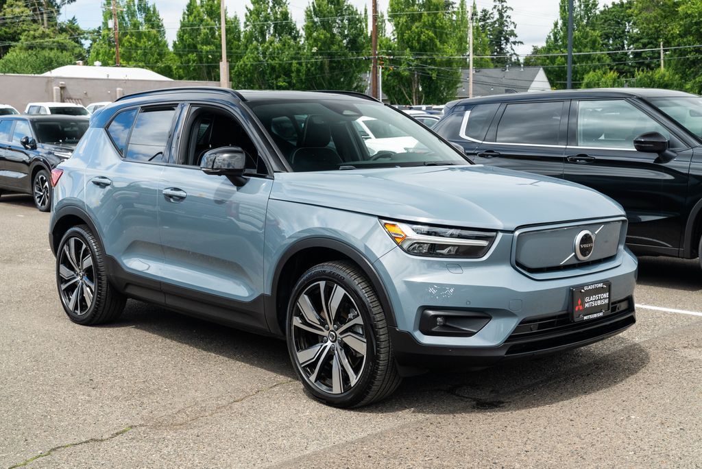 2021 Volvo XC40 Recharge Pure Electric P8