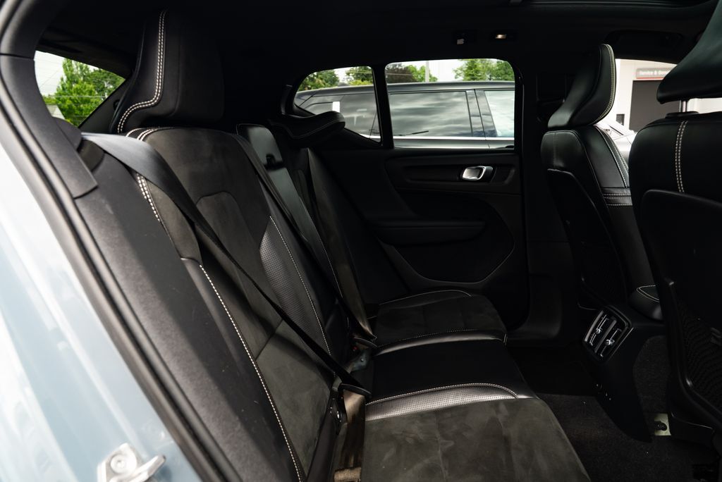 2021 Volvo XC40 Recharge Pure Electric P8 Milwaukie OR