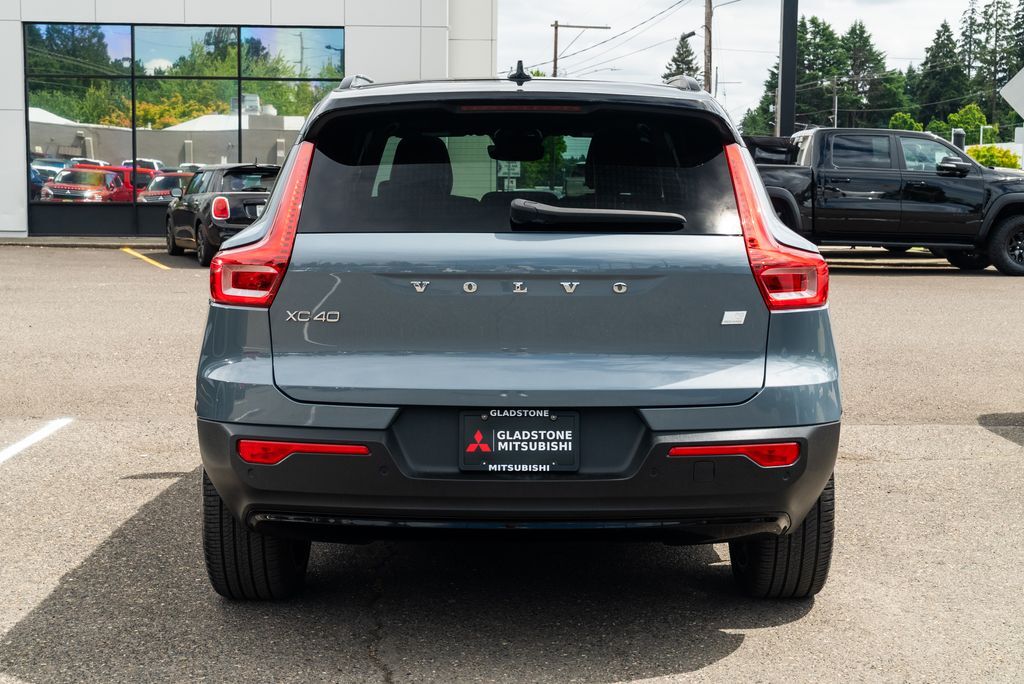 2021 Volvo XC40 Recharge Pure Electric P8 Milwaukie OR