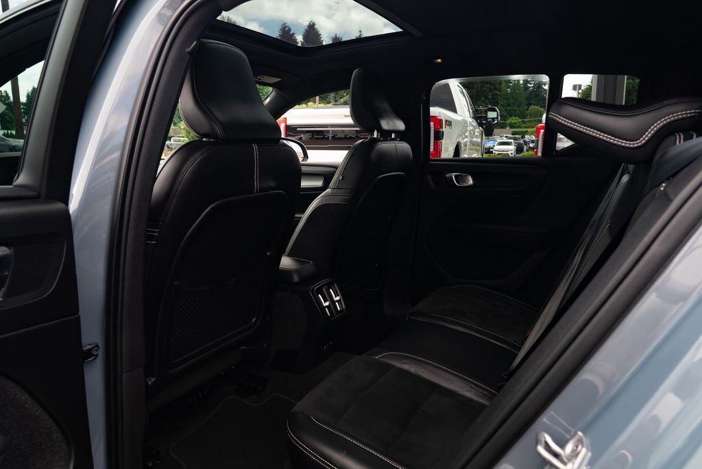 2021 Volvo XC40 Recharge Pure Electric P8 Milwaukie OR