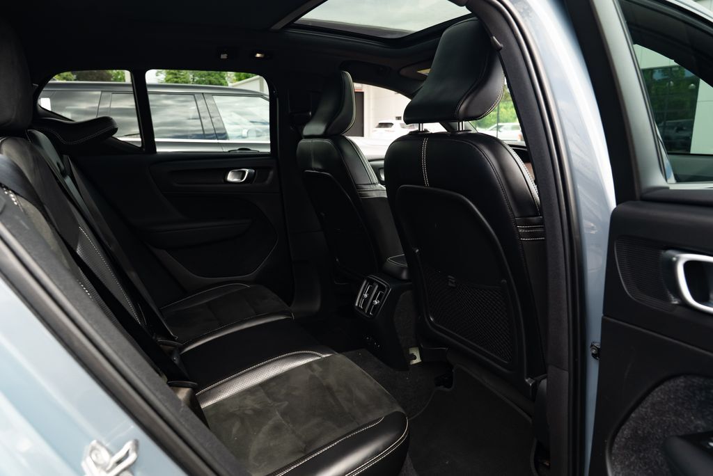2021 Volvo XC40 Recharge Pure Electric P8 Milwaukie OR