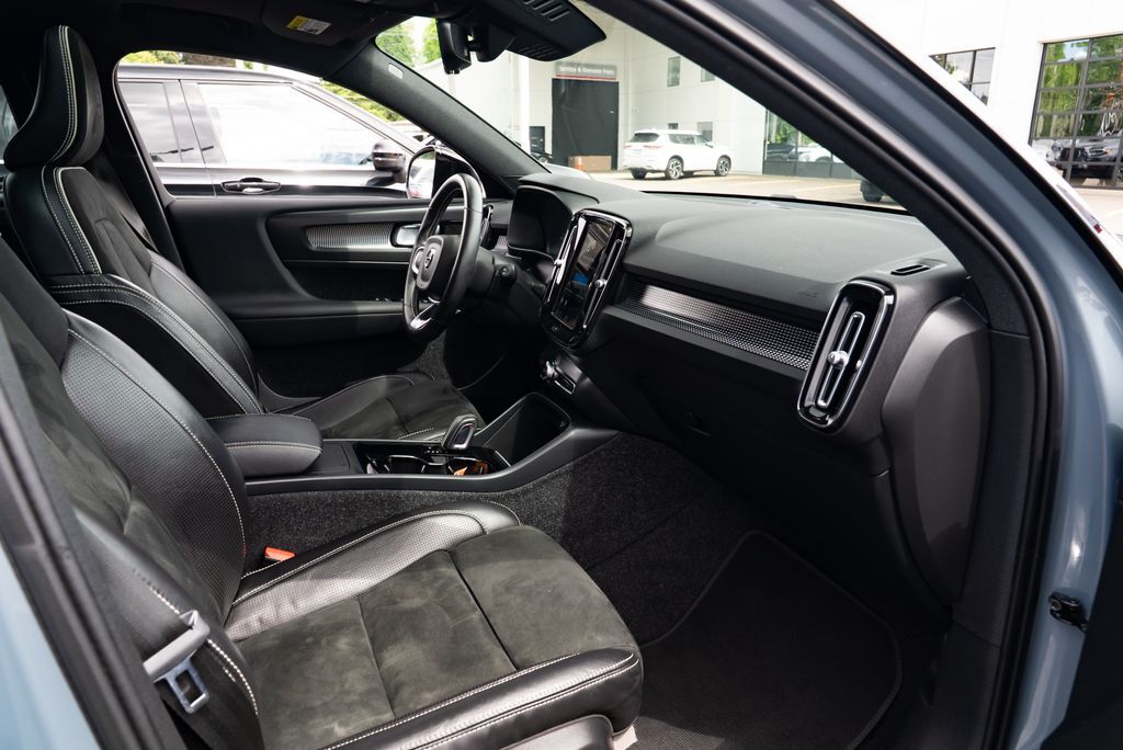 2021 Volvo XC40 Recharge Pure Electric P8 Milwaukie OR