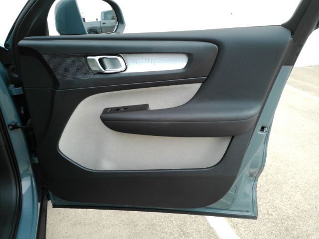 2021 Volvo XC40 T4 Momentum Plano TX