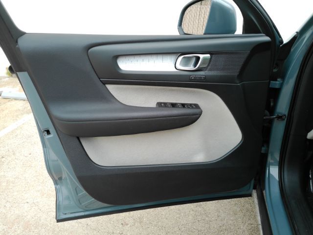 2021 Volvo XC40 T4 Momentum Plano TX