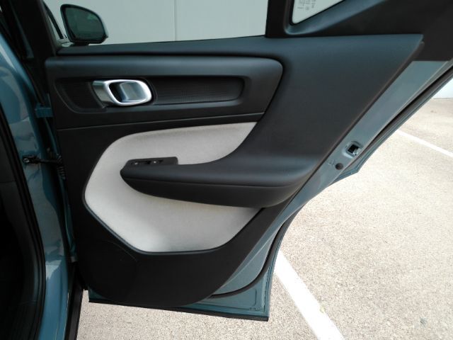 2021 Volvo XC40 T4 Momentum Plano TX
