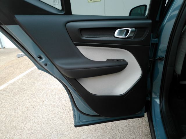 2021 Volvo XC40 T4 Momentum Plano TX