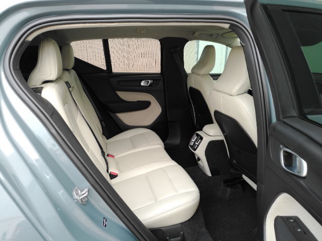 2021 Volvo XC40 T4 Momentum Plano TX