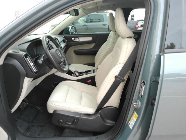2021 Volvo XC40 T4 Momentum Plano TX