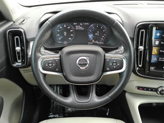 2021 Volvo XC40 T4 Momentum Plano TX