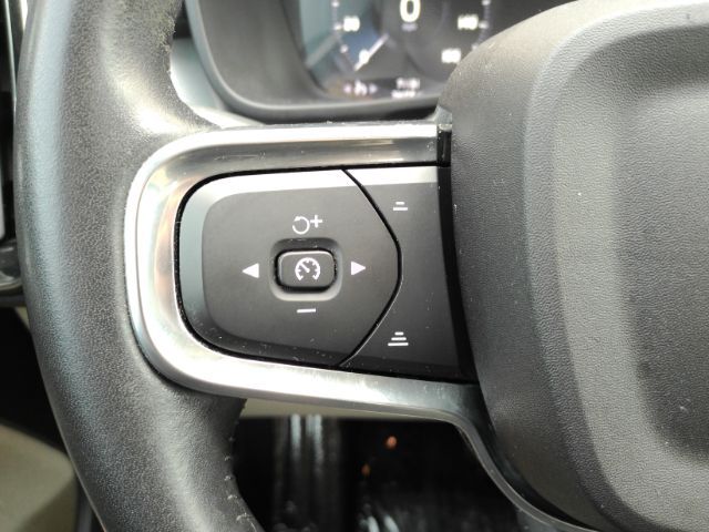 2021 Volvo XC40 T4 Momentum Plano TX