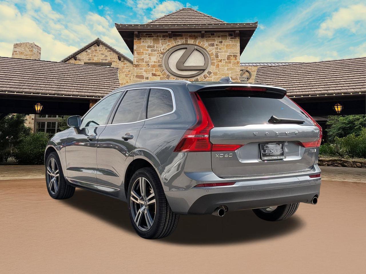 2021 Volvo XC60 Momentum