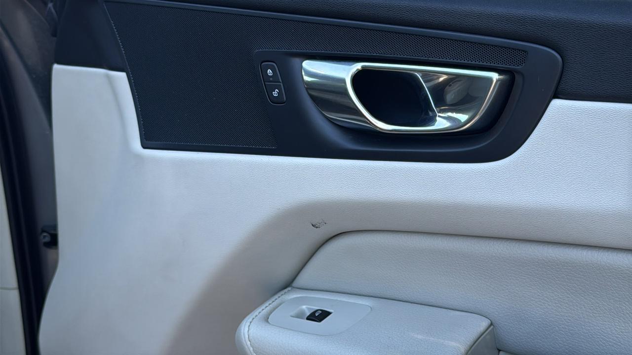 2021 Volvo XC60 Momentum  Selma TX