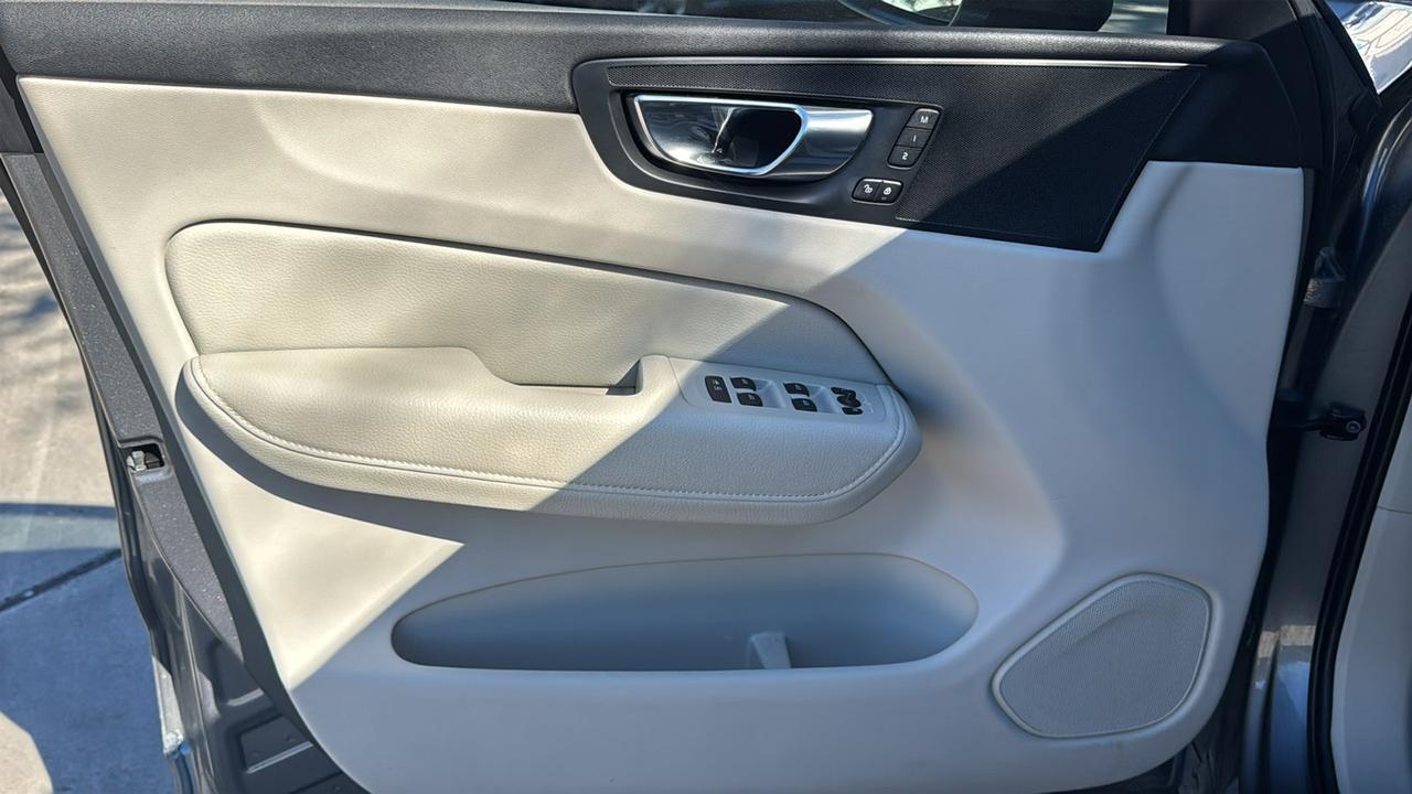 2021 Volvo XC60 Momentum  Selma TX