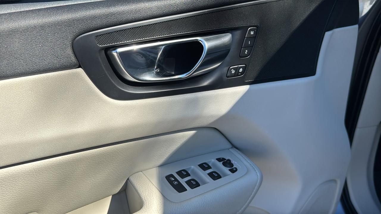 2021 Volvo XC60 Momentum  Selma TX