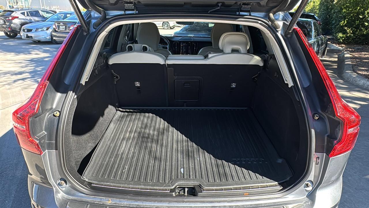 2021 Volvo XC60 Momentum  Selma TX