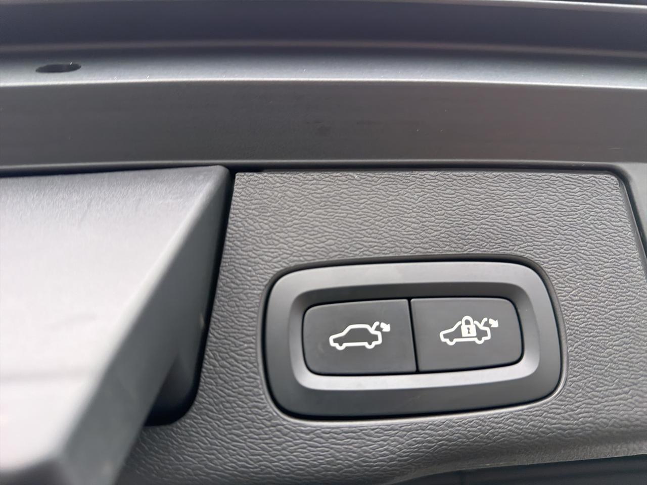 2021 Volvo XC60 Recharge Plug-In Hybrid T8 Inscription Gaithersburg MD