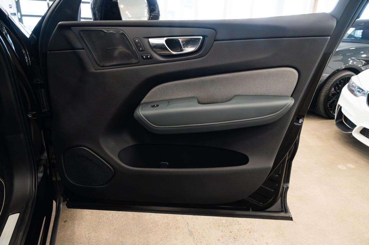 2021 Volvo XC60 Recharge Plug-In Hybrid T8 R-Design Gladstone OR