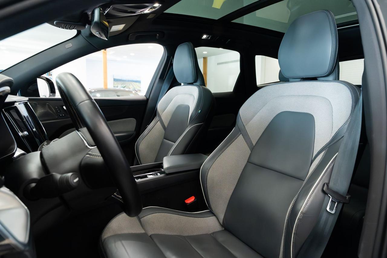 2021 Volvo XC60 Recharge Plug-In Hybrid T8 R-Design Gladstone OR