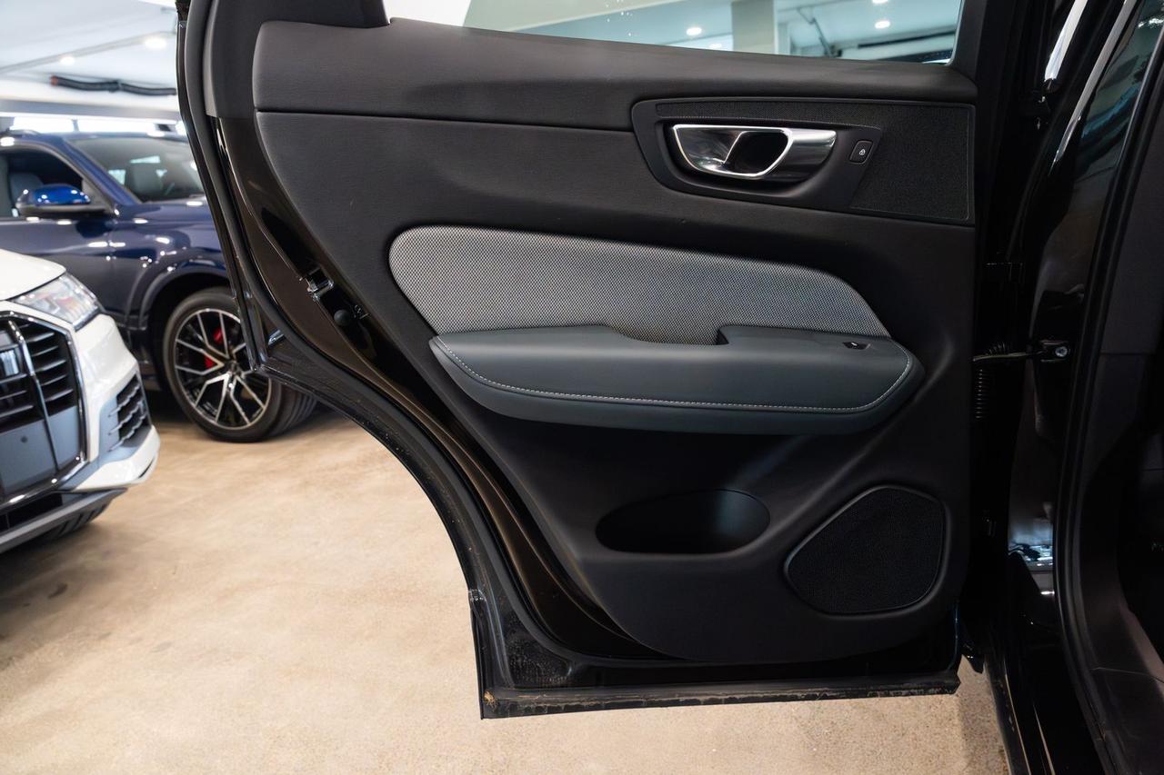 2021 Volvo XC60 Recharge Plug-In Hybrid T8 R-Design Gladstone OR