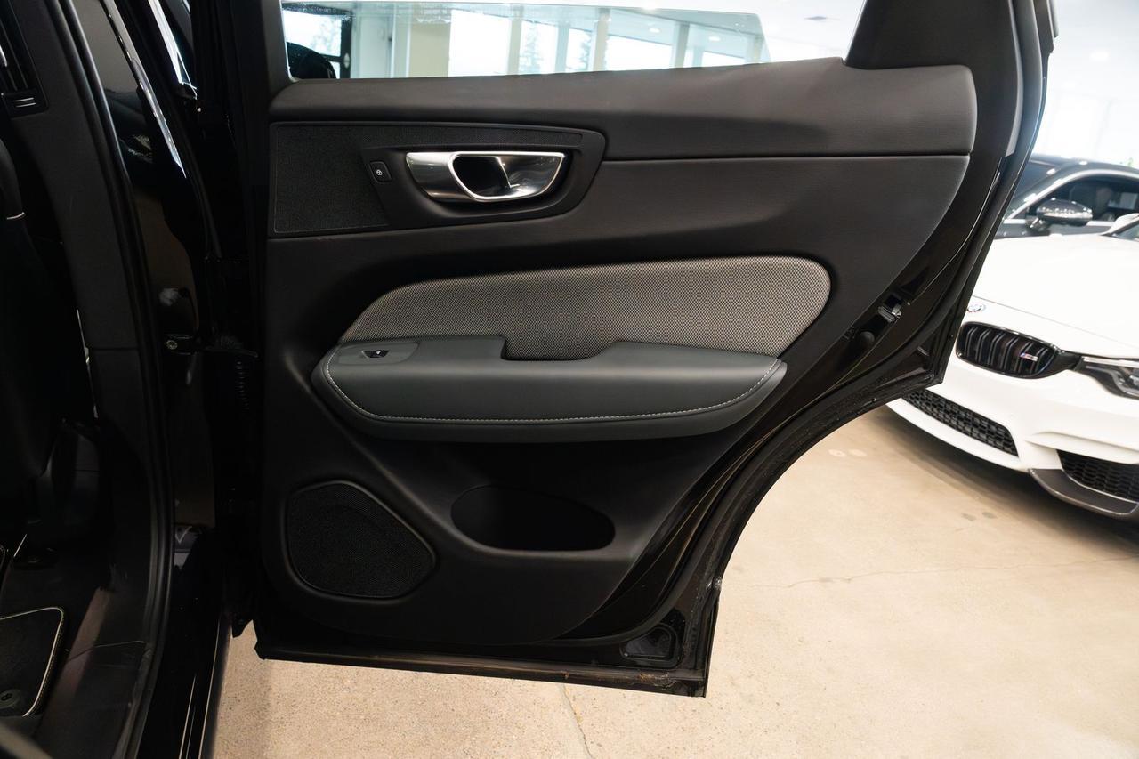 2021 Volvo XC60 Recharge Plug-In Hybrid T8 R-Design Gladstone OR