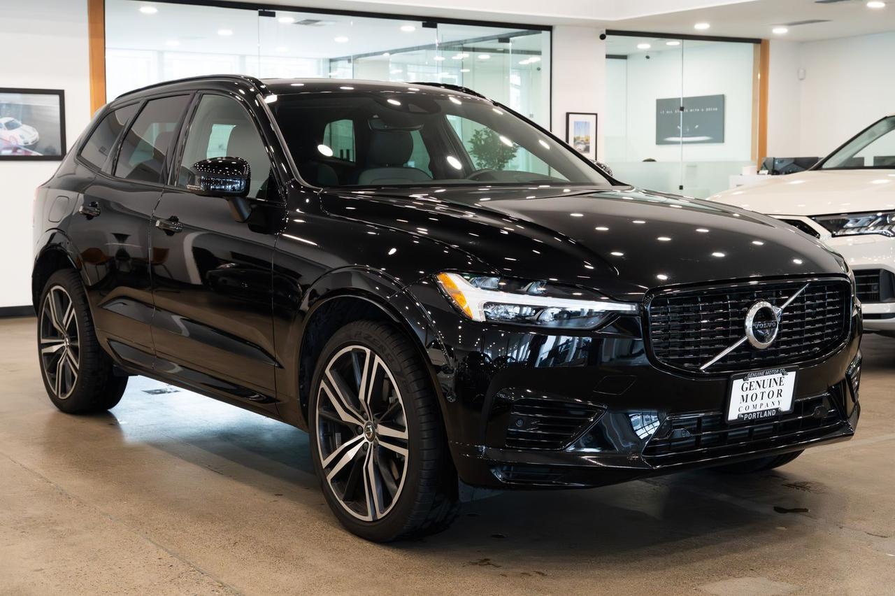 2021 Volvo XC60 Recharge Plug-In Hybrid T8 R-Design