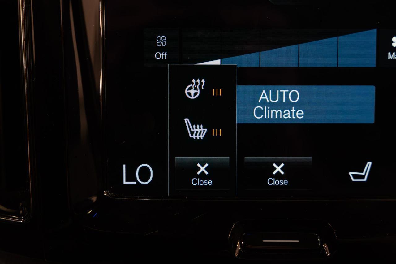 2021 Volvo XC60 Recharge Plug-In Hybrid T8 R-Design Gladstone OR